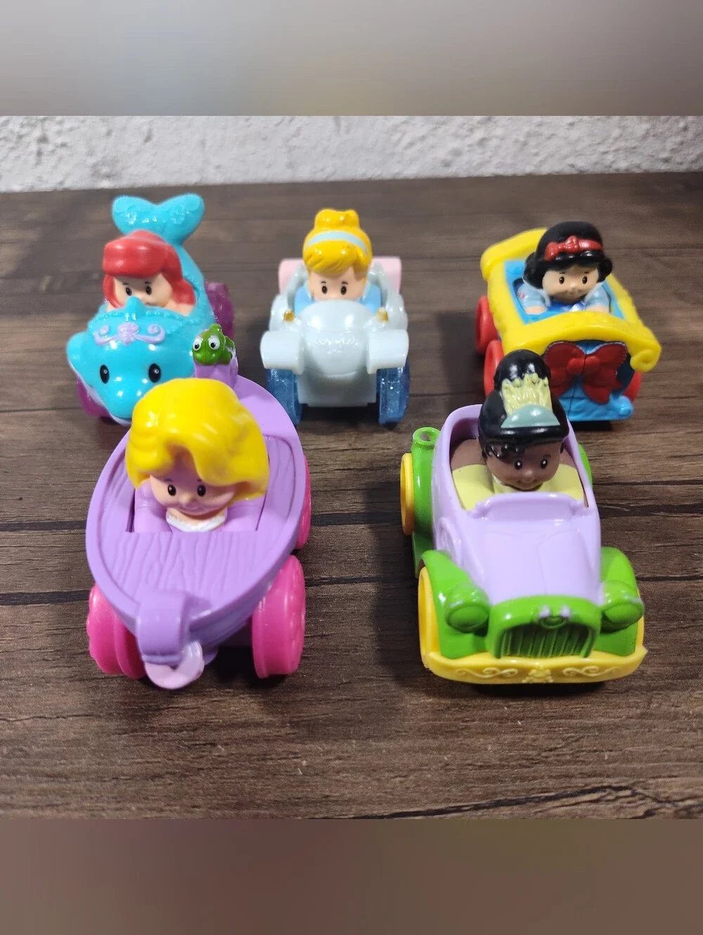 Fisher Price Disney Princess Little People Wheelies Lot Of 5